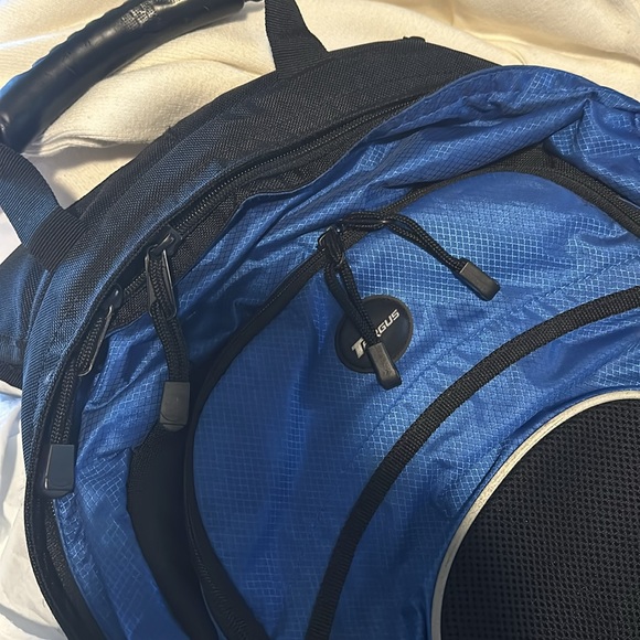 Targus backpack navy blue/black padded back and adjustable straps - Picture 2 of 8